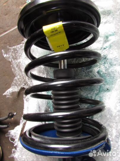 Амортизатор новый в сборе Monroe Acura MDX 2001-06