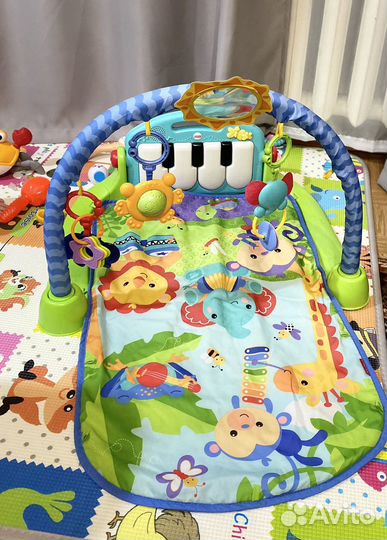 Развивающий коврик с пианино