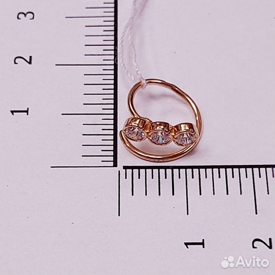 Золотые серьги с камнем