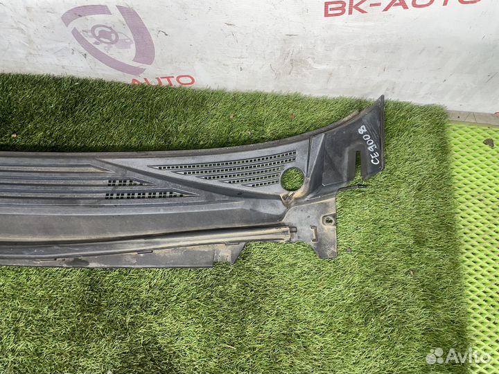 Жабо Cadillac Escalade GMT900