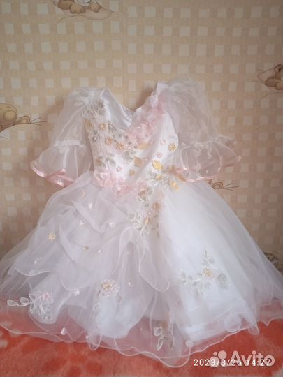 Продам платья