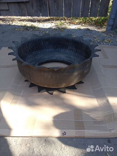 Клумба из покрышек