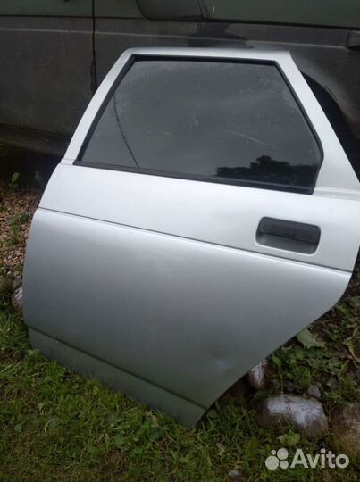 Дверь задняя левая на LADA priora
