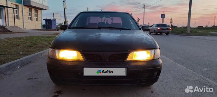 Nissan Almera 1.6 AT, 1997, 280 000 км