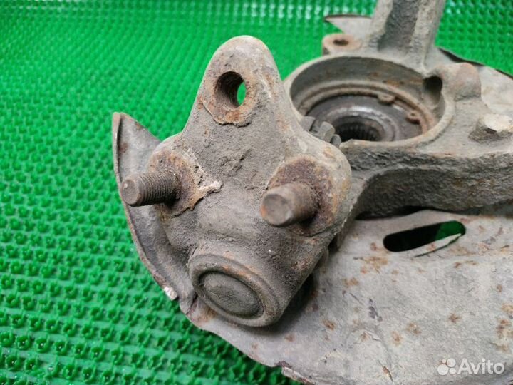 Кулак поворотный передний правый Lifan Solano 620