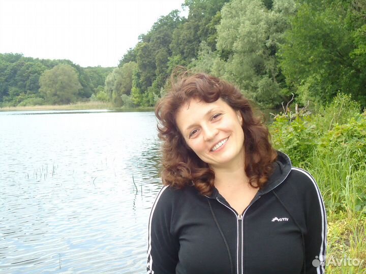 Сиделка за пожилым, больным человеком