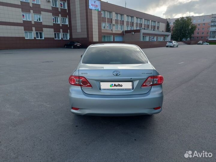 Toyota Corolla, 2011