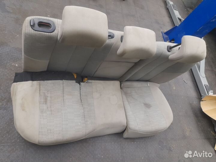 Задние сиденья renault megane 2