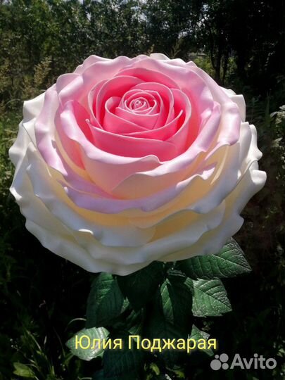 Светильники и торшеры из изолона. ростовые цветы