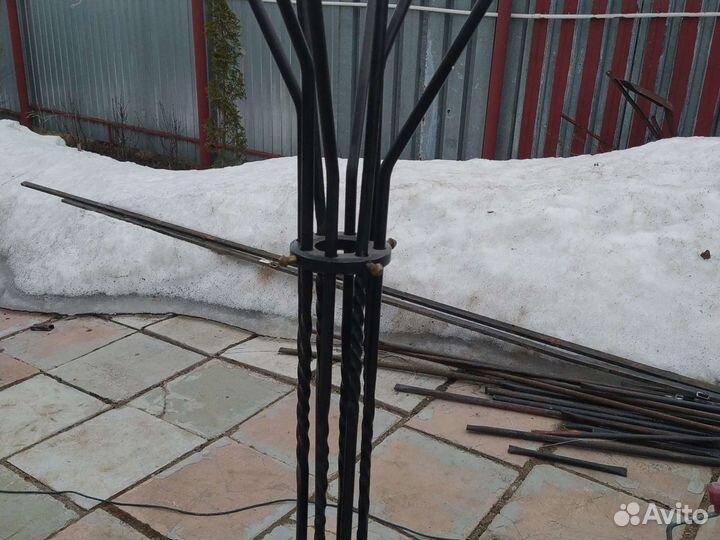 Вешалка напольная кованная