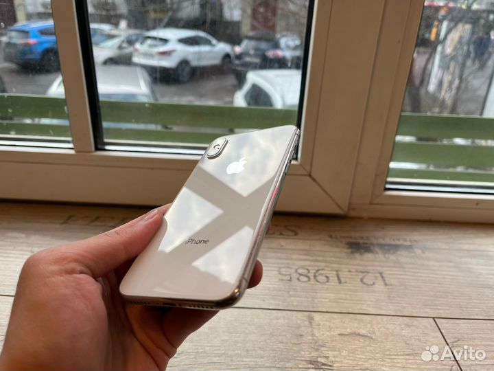 iPhone X, 256 ГБ
