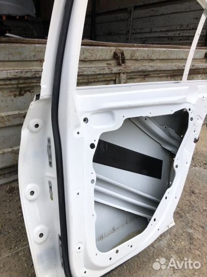 Двери на мерсе W213