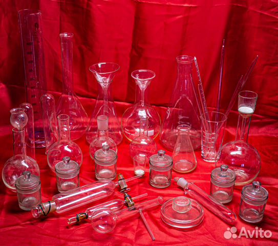 Лабораторная (химическая) посуда в ассортименте