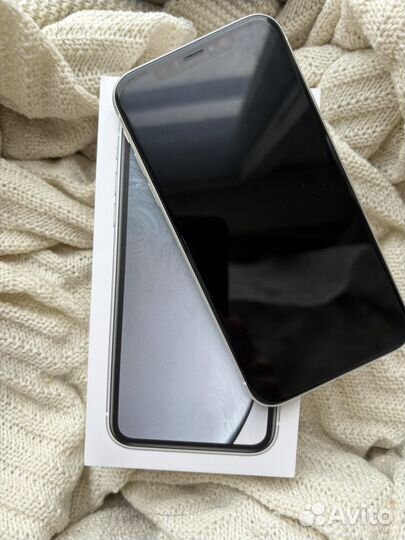iPhone Xr, 64 ГБ