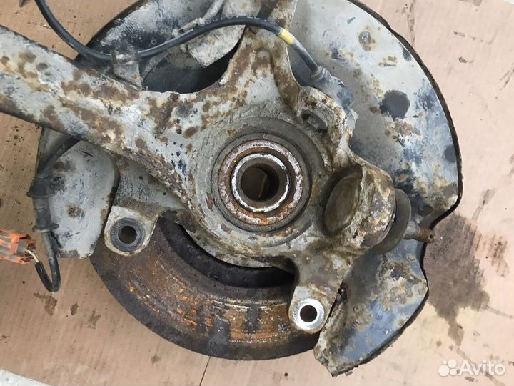 Ступица передняя правая Хонда Аккорд 6(1052)