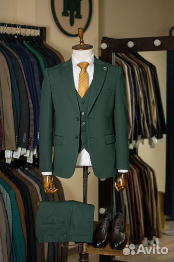 Костюм мужской новый