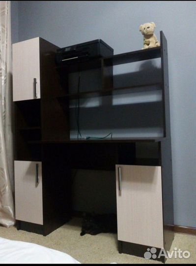 Письменный стол новый