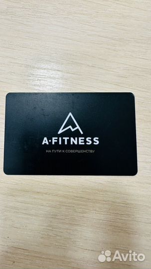 Абонемент в фитнес клуб с бассейном