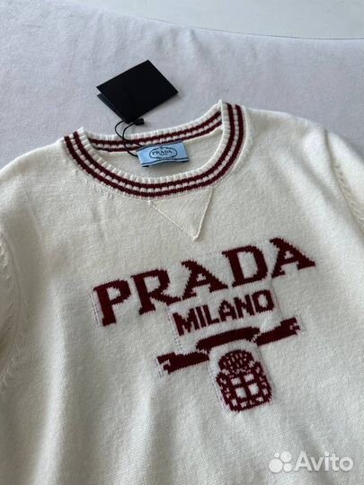 Prada свитер стильный (тренд 2024)