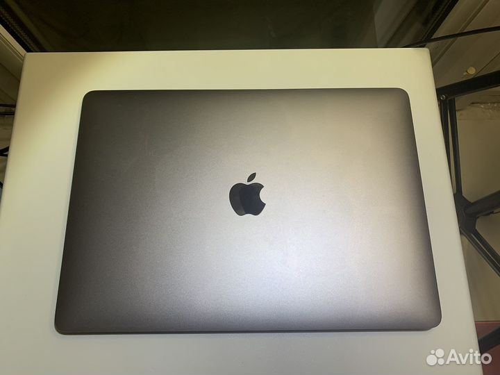 Apple MacBook air 13 2020 i3 8gb 256gb