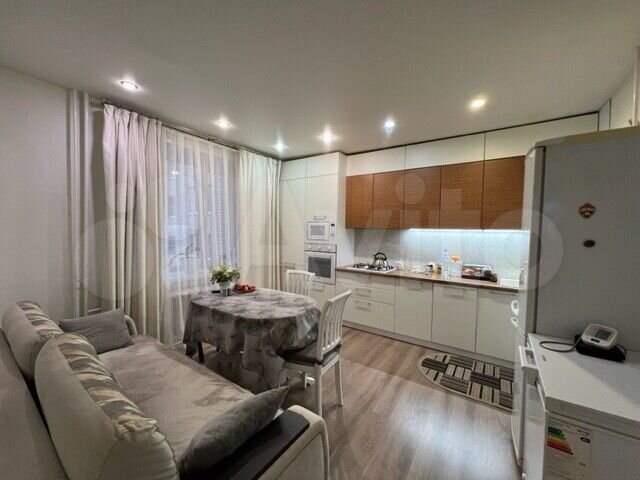 2-к. квартира, 83,7 м², 7/9 эт.