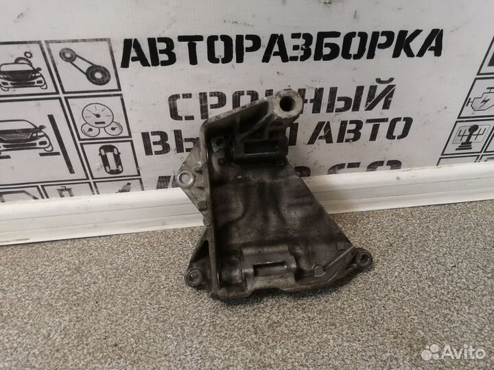 Кронштейн двигателя для VW Touareg