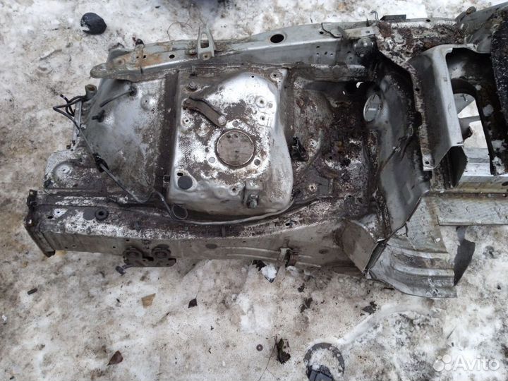 Лонжерон передний правый