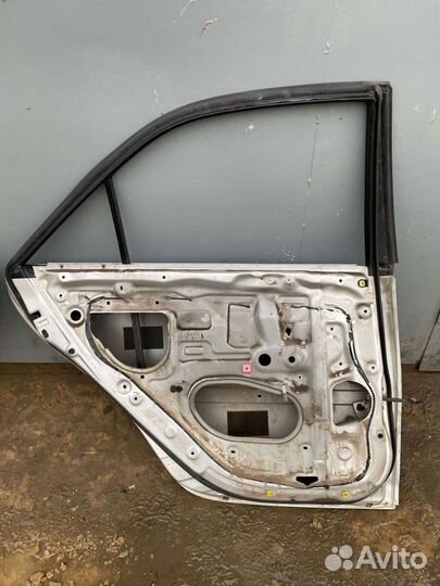 Дверь задняя toyota camry 30