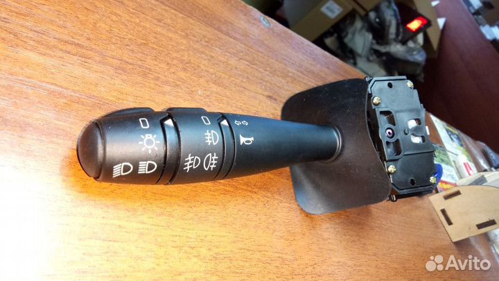 Подрулевой переключатель Рено Логан, Сандеро