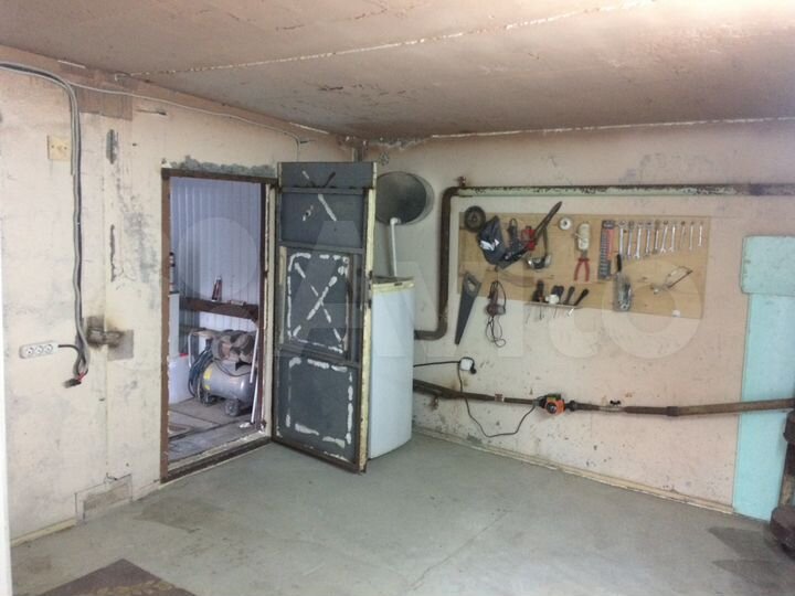 Гараж, > 30 м²