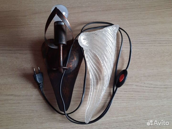 Настенный светильник бра