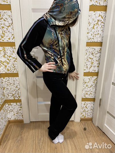 Костюм новый