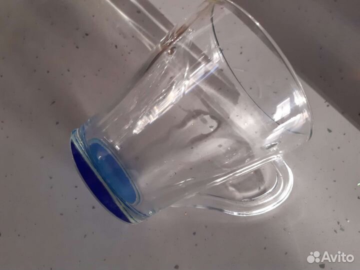 Чайник и чашка