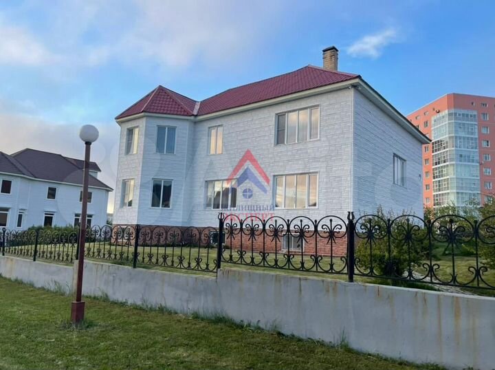 Продается коммерческая, 502.5 кв.м., 3/3 эт