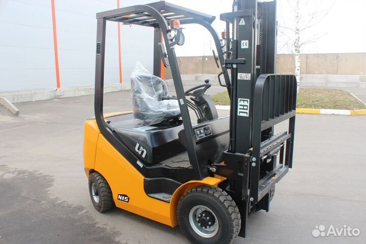 Вилочный погрузчик UN Forklift FG15, 2023