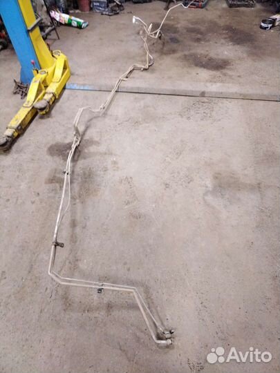 Трубки заднего отопителя Toyota Fortuner 2