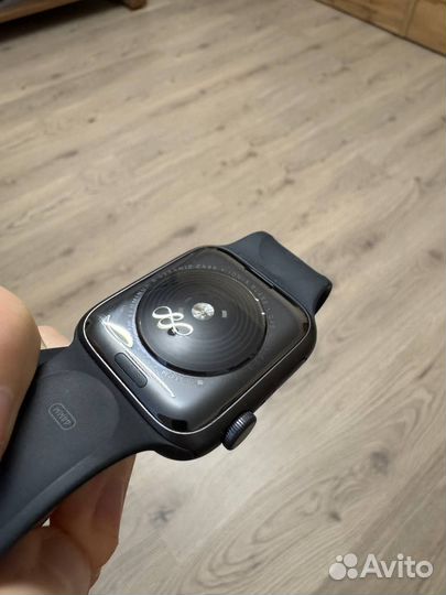 Часы apple watch se 44mm