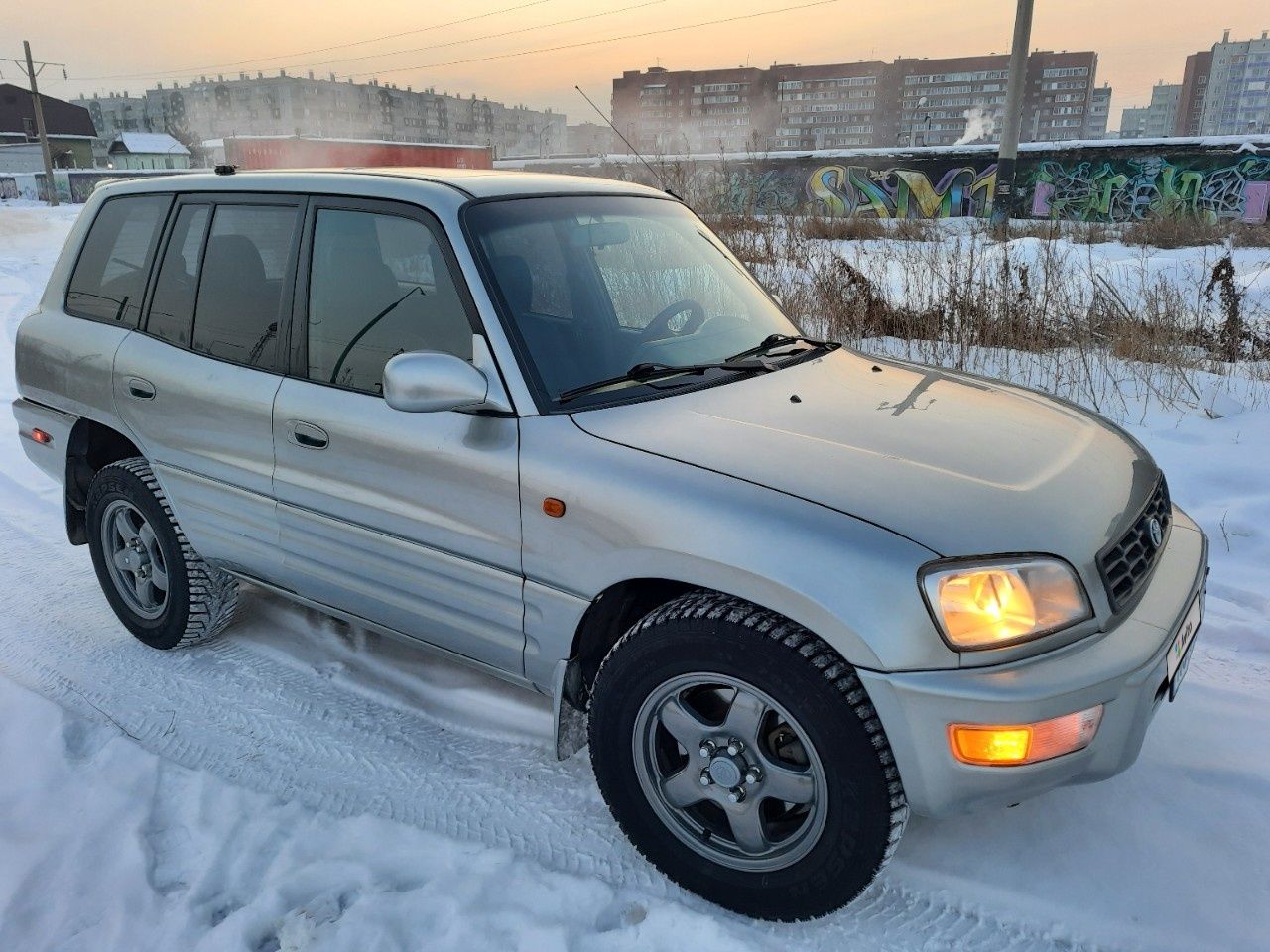 Toyota RAV4: фото владельца