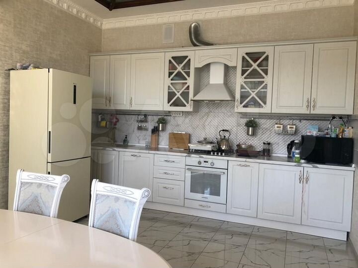 Коттедж 204 м² на участке 5,7 сот.