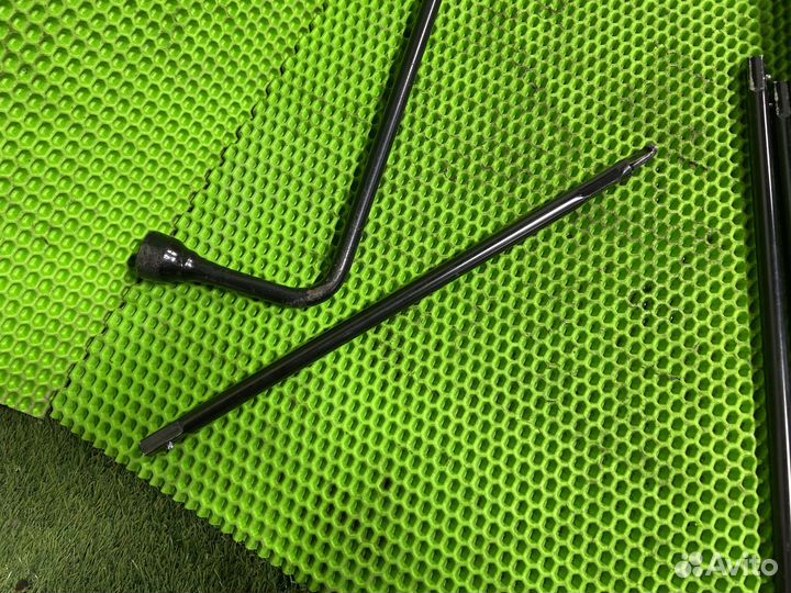 Балонник Cadillac Escalade GMT900