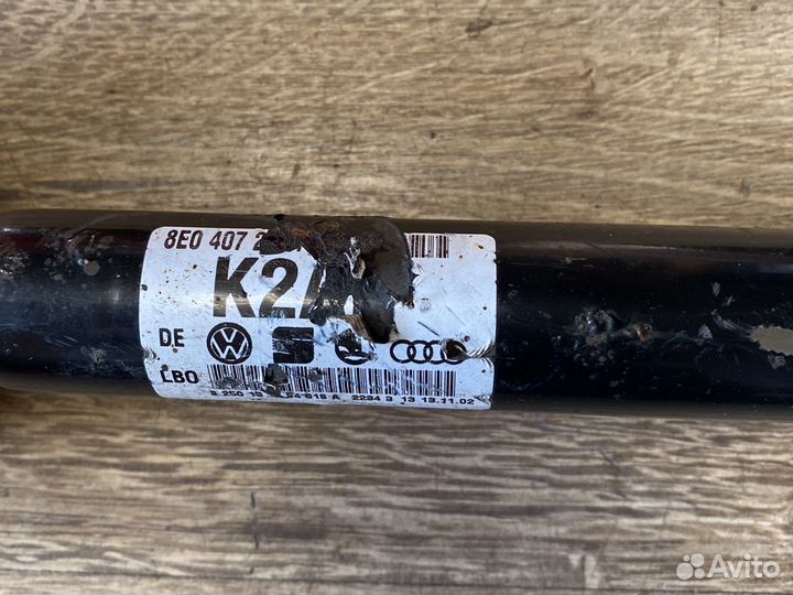 Audi a4 б6 правая полуосьот 1,6 бензин ALZ