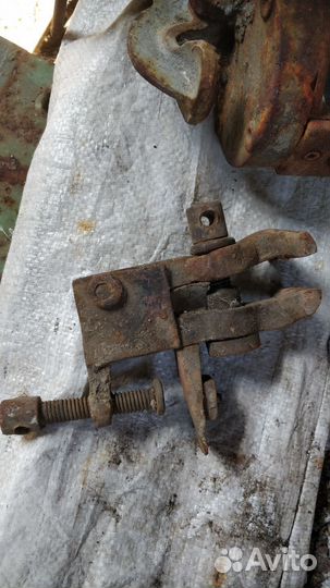 Тиски слесарные