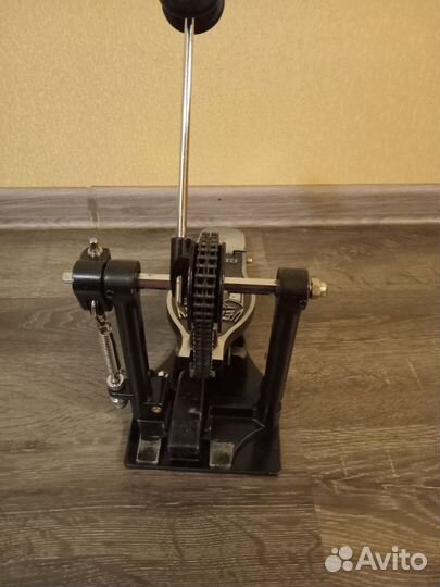 Педаль для бас барабана