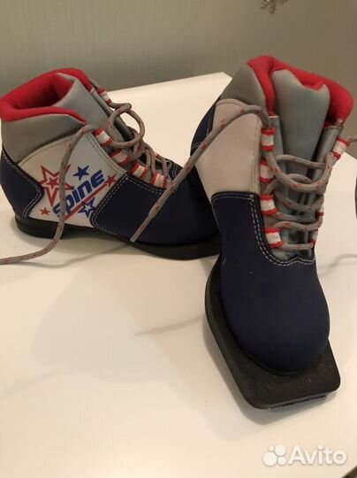 Лыжные ботинки 30р