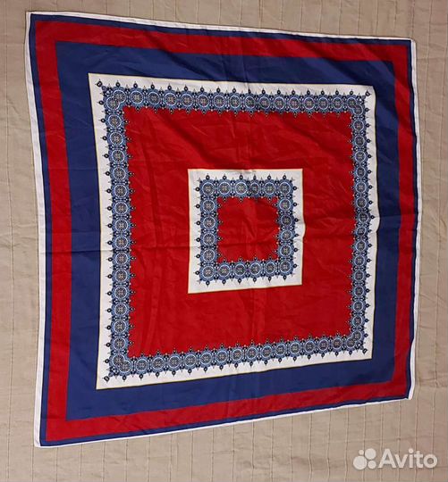 Шелковый платок 90 на 90