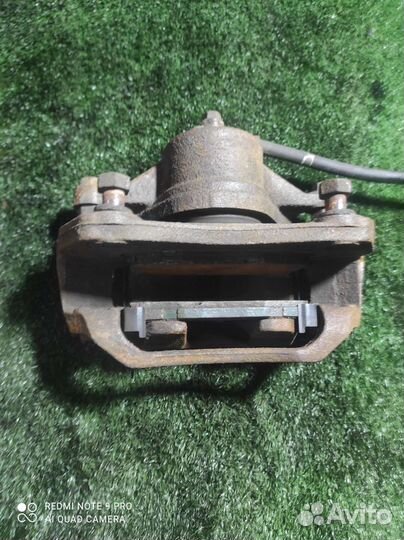 Передний левый суппорт Kia Ceed 2009