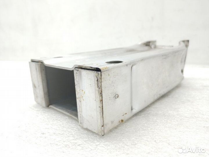 Кронштейн усилителя бампера передний левый