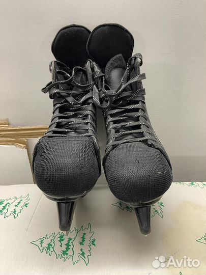 Коньки хоккейные