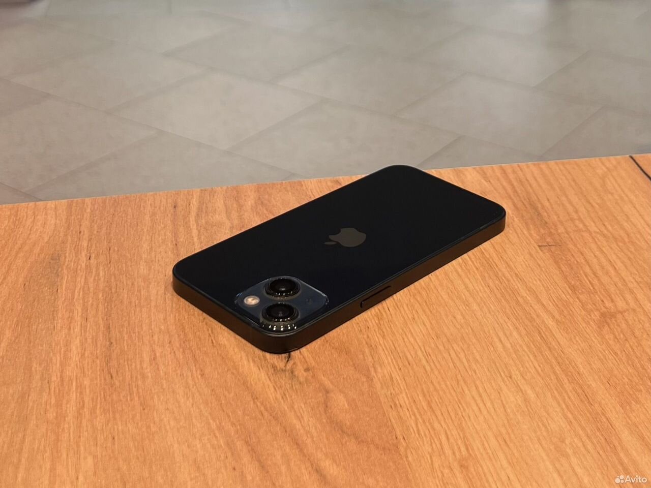 iPhone 13, 256 ГБ, SIM + eSIM