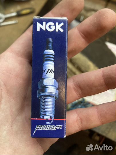 Свеча зажигания NGK иридий арт. 5464